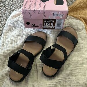 Kenzie Everlee. Black. Size 9.